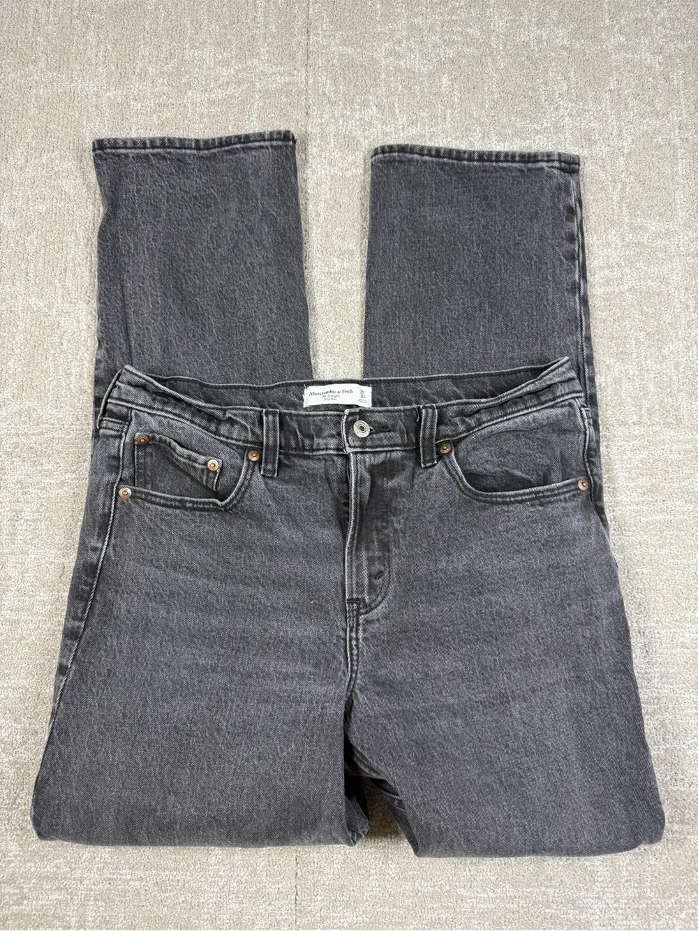 Abercrombie and Fitch The Straight Mid Rise Gray Wash Jean Women Size 30/10